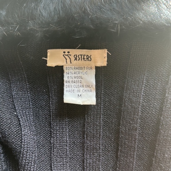 Fur Black Vest. Size M. Classic cut - Picture 5 of 5